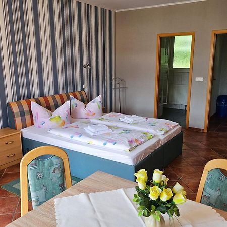 Pension Achterland Mellenthin Extérieur photo